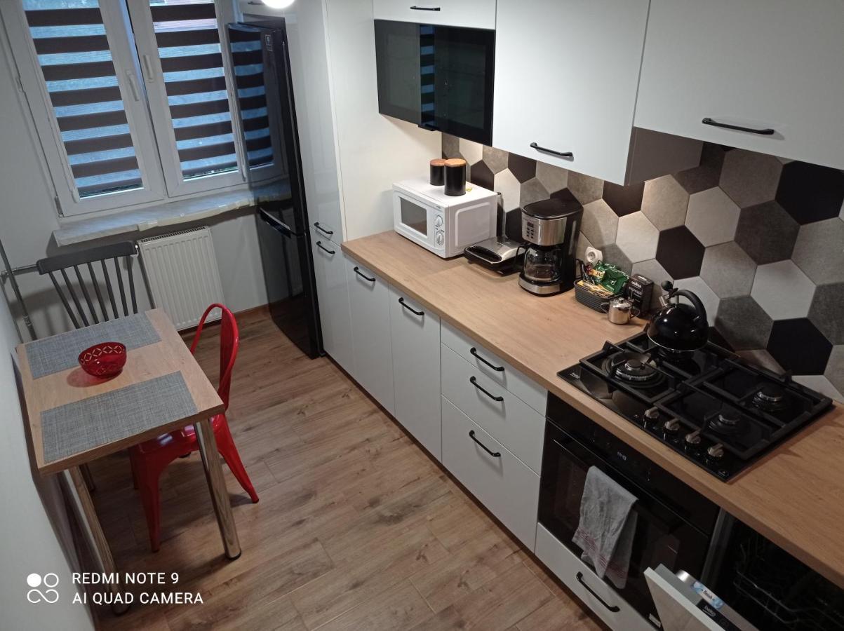 Apartament Na Parterze Сталова Вола Екстериор снимка